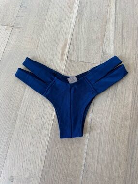 Montce swim bottoms -XS